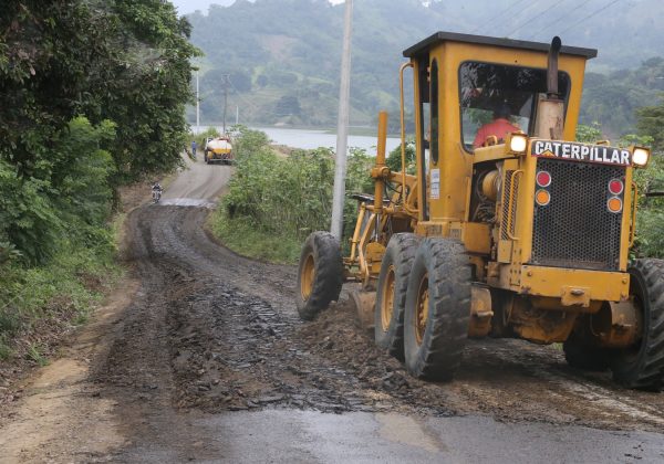 Los trabajos iniciaron hace un mes. La prefectura contrató maquinarias.