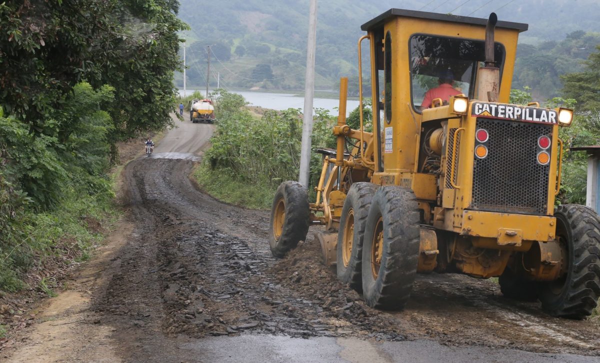 Los trabajos iniciaron hace un mes. La prefectura contrató maquinarias.