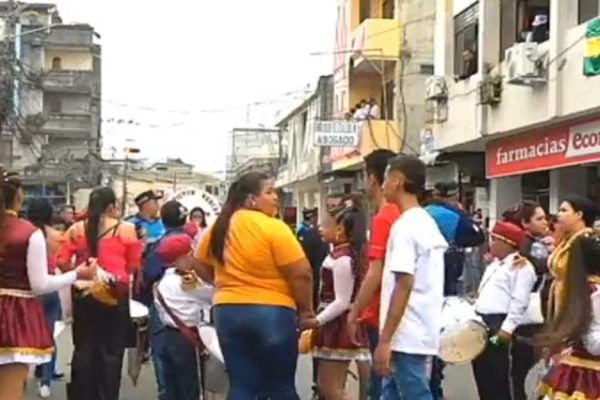Vinces Supuesta alerta de bomba causó la suspensión del desfile cívico por los 180 años de cantonización. (Captura de pantalla-GAD Vinces).