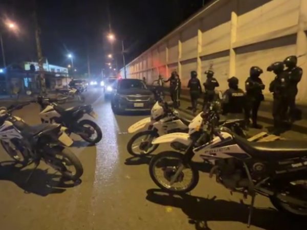 Violento intento de secuestro en Quevedo deja dos hermanos heridos a bala