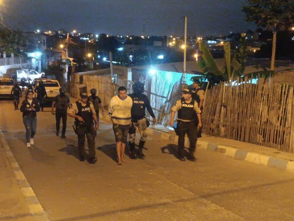 Cinco detenidos en la parroquia Eloy Alfaro de Manta tras enfrentamiento