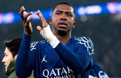 Willian Pacho entre los mejores jugadores de la Ligue 1.