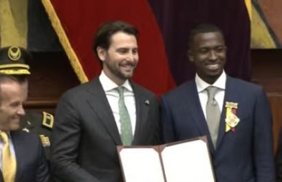Willian Pacho recibe condecoración “Vicente Rocafuerte” en la Asamblea Nacional