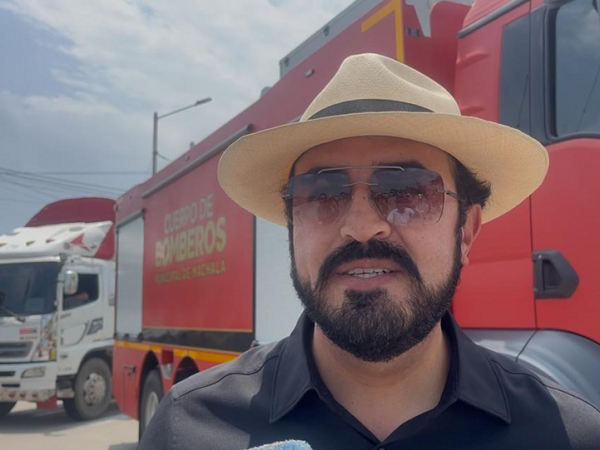 Alcalde de Nabón ileso en accidente múltiple en vía Santa Rosa–Machala que dejó un muerto
