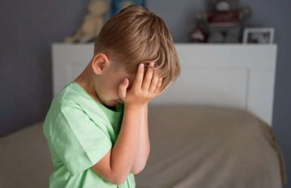Estos son los síntomas de ansiedad infantil que debes vigilar en casa y la escuela