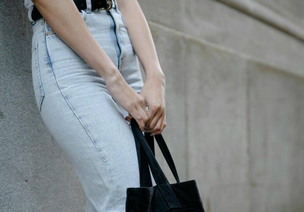 Moda para bajitas: estilos de pantalón que ayudan a estilizar la figura