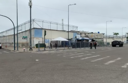 ¿Mensaje criminal? Lanzan cabeza de chancho y panfleto contra funcionarios del sistema penitenciario