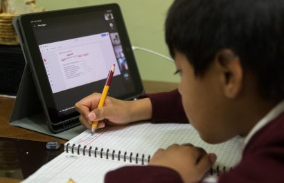 Más de 25 millones de alumnos de educación básica regresaron a clases virtuales.