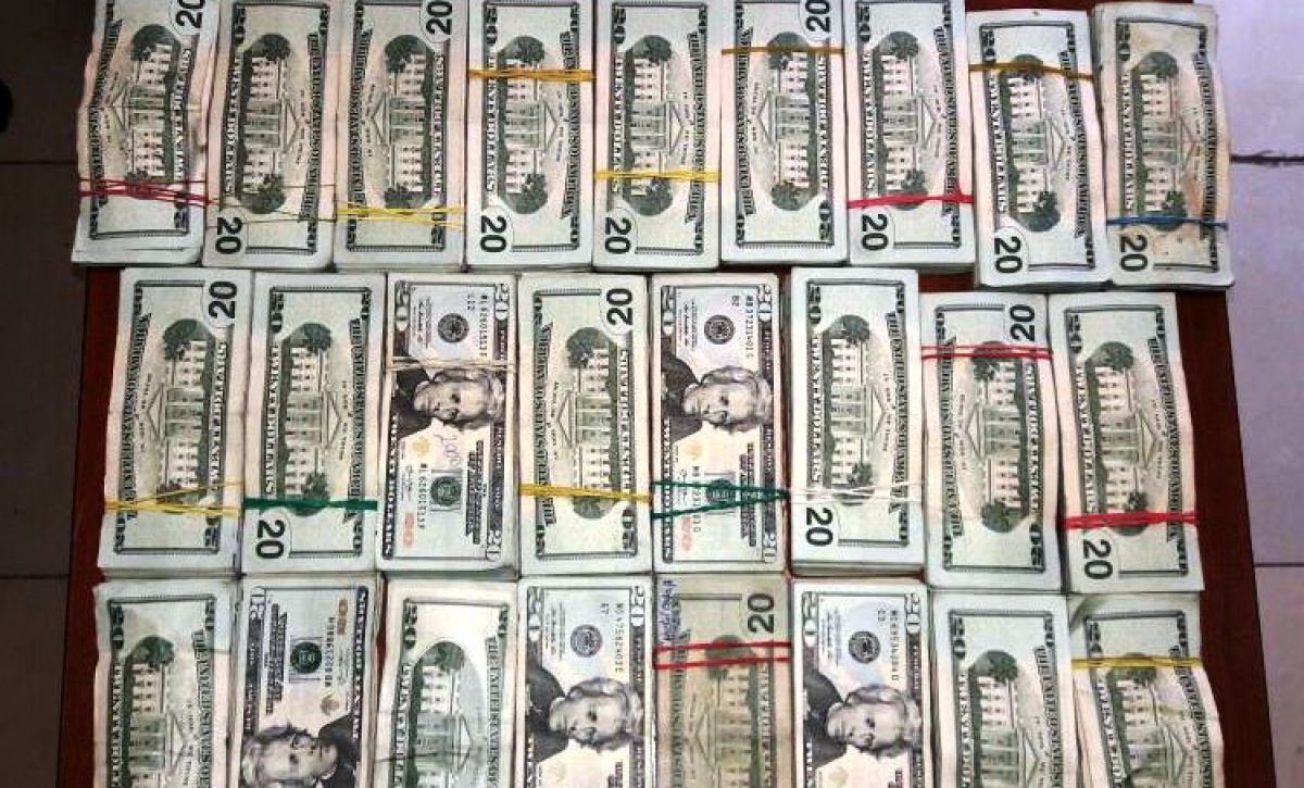 dinero-no-justificado-incautado-por-la-policc3ada