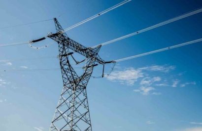 Ecuador vuelve a comprar energía a Colombia: ¿riesgo de apagones en 2025?