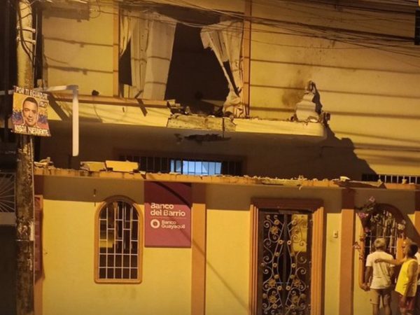 Afortunadamente, el atentado explosivo no dejó heridos, pero sí pérdidas materiales.