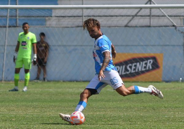 Facundo Ospitaleche jugador del Manta FC.