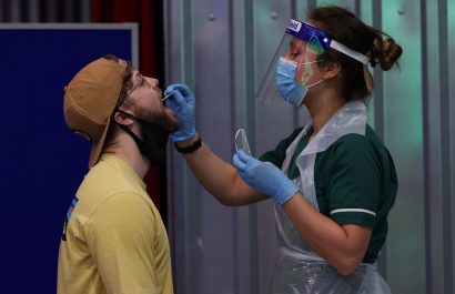 Coronavirus.- La pandemia de coronavirus deja más de 570.000 casos y 9.400 muertos en el mundo durante el último día