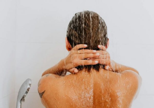 Cuidado con la ducha: Cómo la higiene excesiva puede afectar tu piel