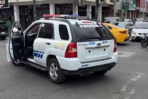 Retiró dinero del banco y lo balearon: así fue el asalto en pleno centro de Manta