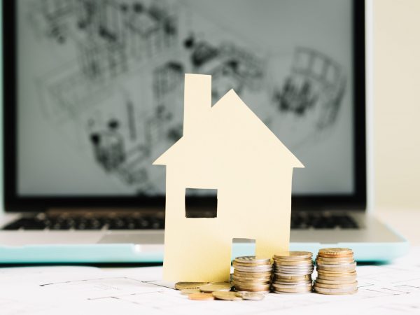 Estrategias para gestionar deudas de vivienda por pagos atrasados.