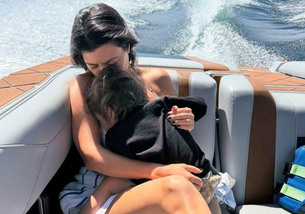 “No lo pensé”: Kourtney Kardashian explica por qué su hijo no llevaba chaleco salvavidas
