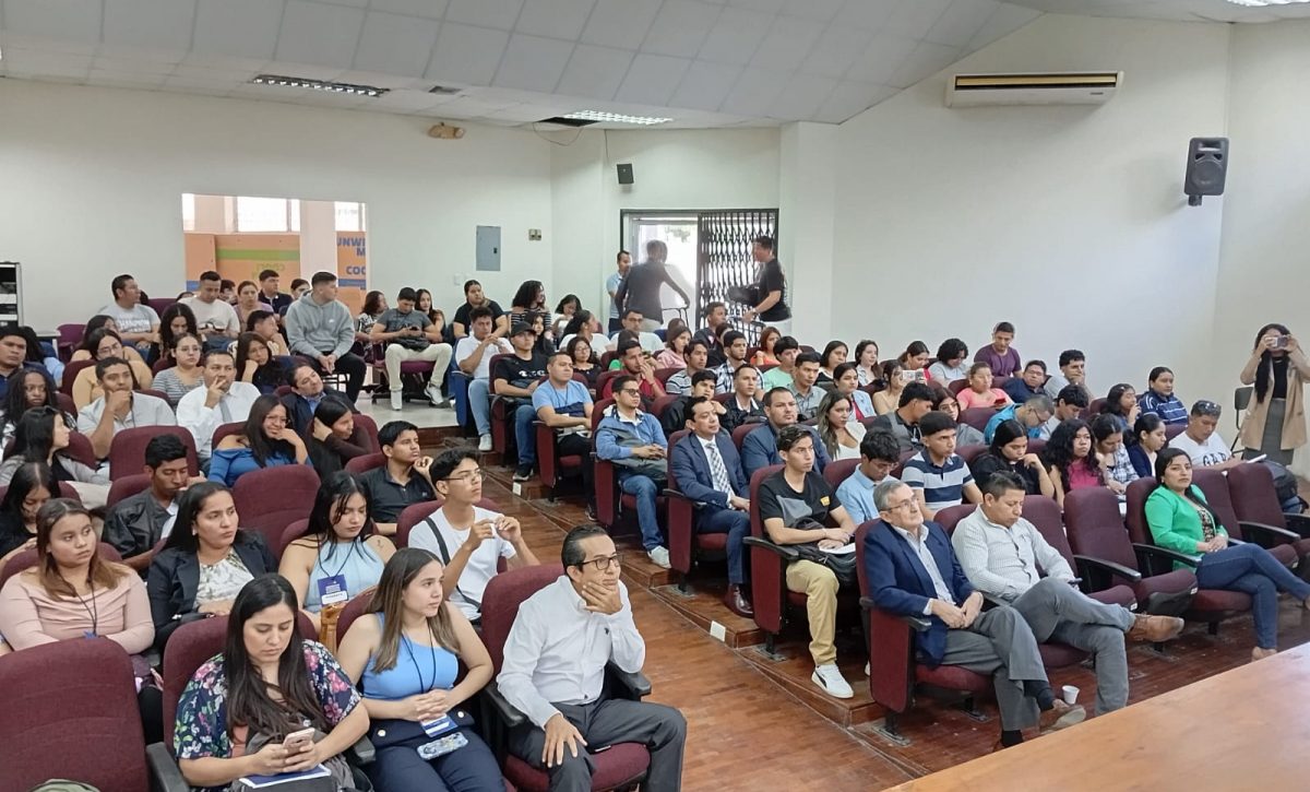 El Encuentro de Investigadores de Economía abordó diversas problemáticas y perspectivas de la economía ecuatoriana y global.