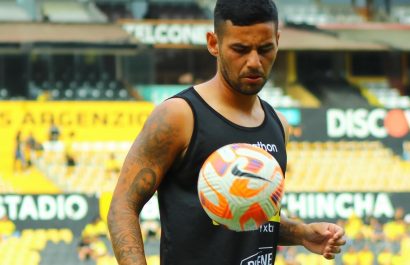 Marcos Acosta será baja en el Manta FC ante El Nacional.