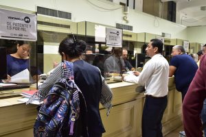 La alta demanda llevó a la Alcaldía de Guayaquil a habilitar una jornada extraordinaria el sábado para el alivio financiero.