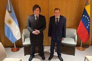 Reunión en Madrid entre Milei y González destaca amenazas a la democracia en la región