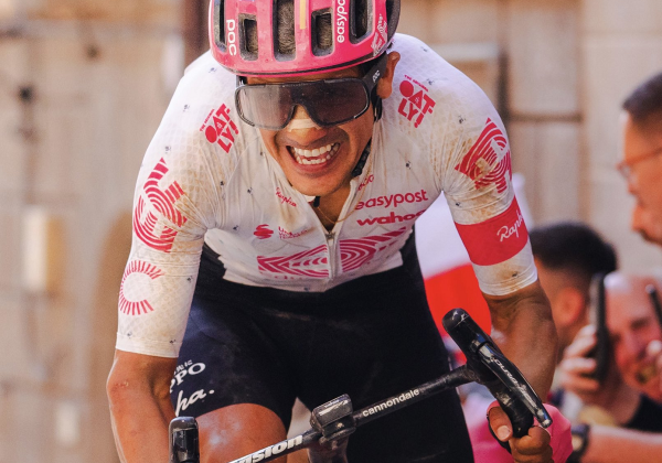 Nicolas Prodhomme gana la etapa 19 del Giro de Italia; Carapaz finaliza tercero