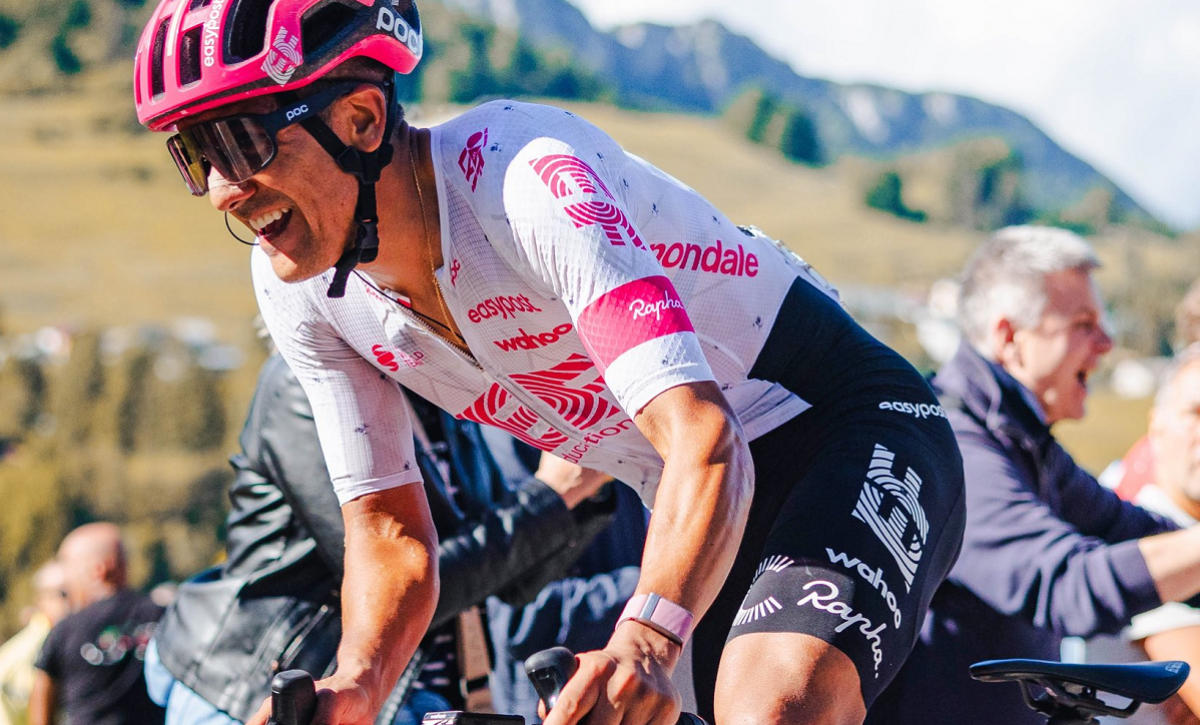 ¡Carapaz al ataque! Subió al segundo lugar en el Giro tras brillante Etapa 17