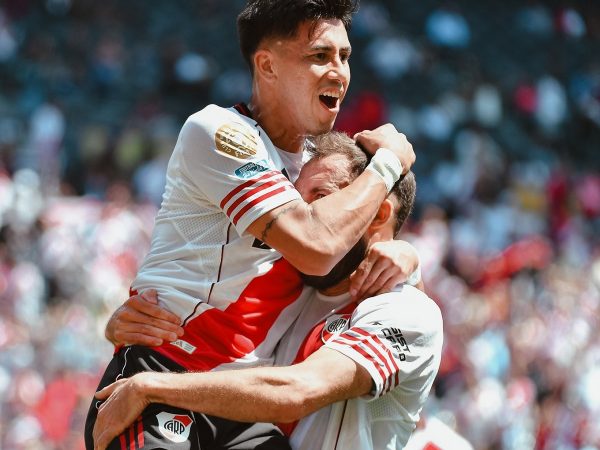 Maximiliano Meza anotó el 3-1 en la victoria de River Plate ante Urawa Red Diamonds de Japón.