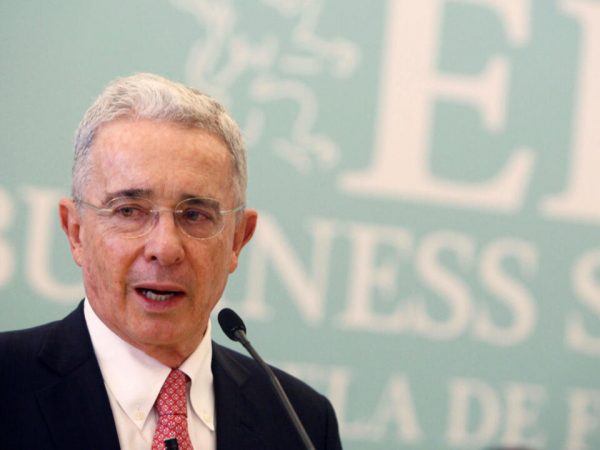 Abogados de Álvaro Uribe piden su libertad inmediata tras condena por soborno y fraude procesal