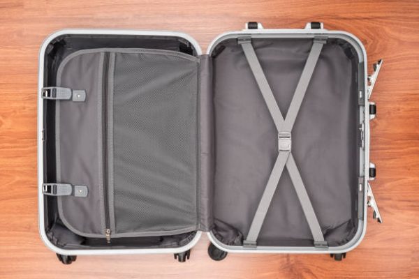 ¿Sabías que tu maleta tiene un compartimento secreto? Así puedes usarlo