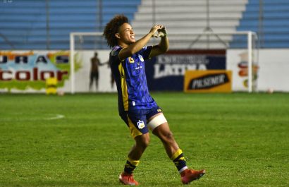 Erick Mendoza, jugador de Delfín SC.