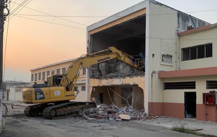 Edificio de la Penitenciaría es derrocado