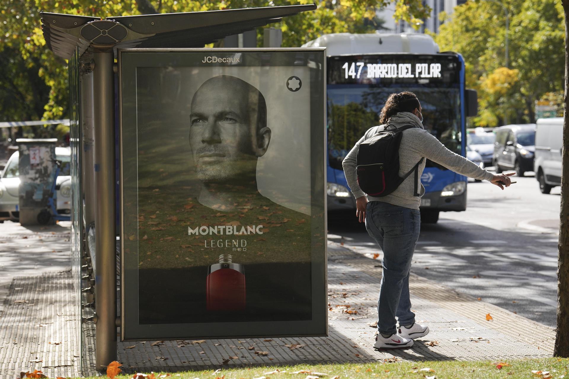 cartel publicitario de Zidane con Montblanc