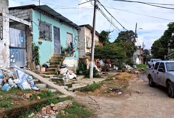 Falsos policías asesinan a pareja frente a sus hijos Nueva Prosperina