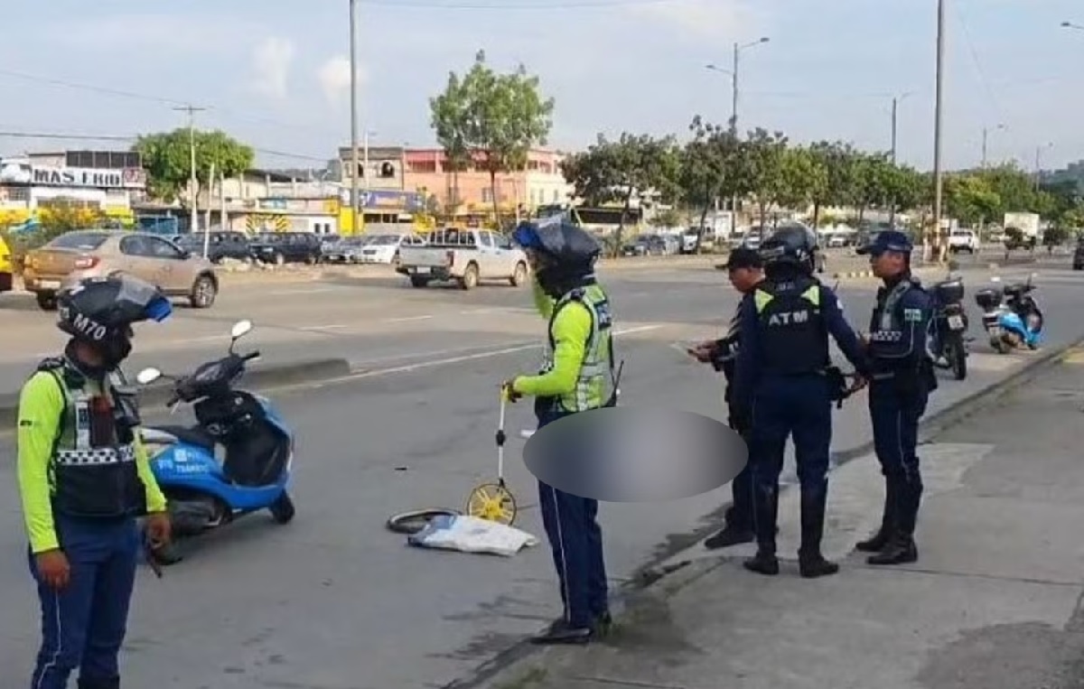 Tras un robo frustrado un delincuente quiso darse a la fuga, sin embargo fue atropellado por un bus de servicio urbano.