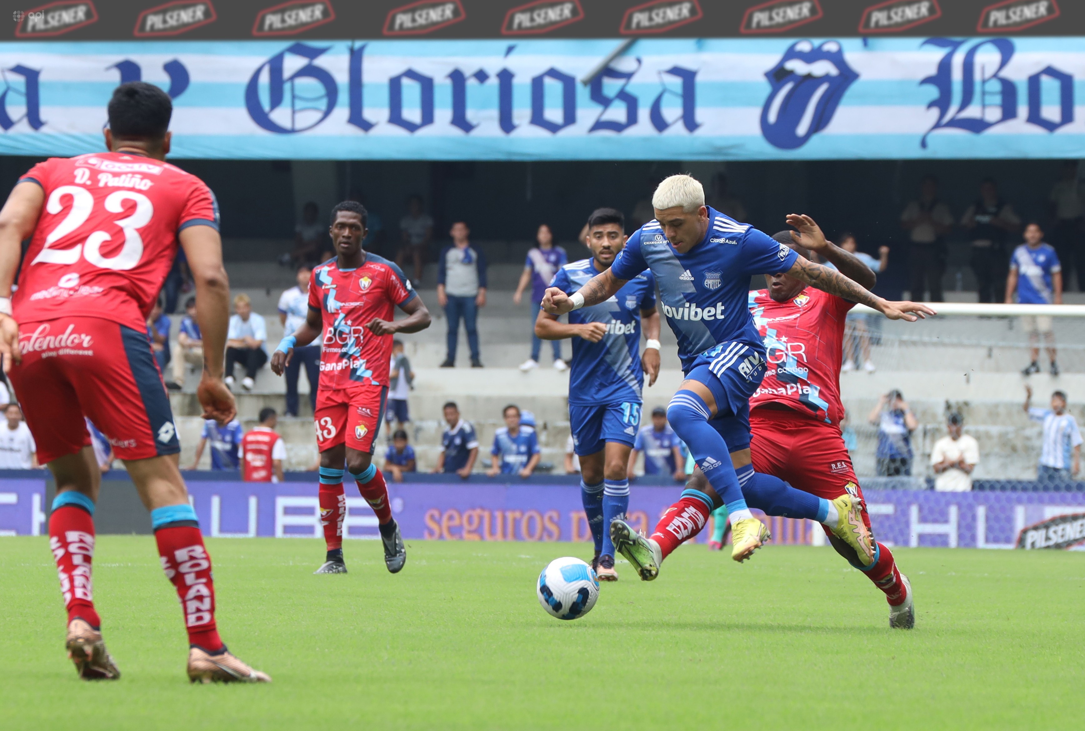 Emelec perdió en el estadio Capwell ante El Nacionaly de esa manera ahonda su crisis de buenos resultados.