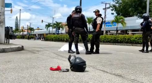 garzota-guayaquil-aplausos-policas