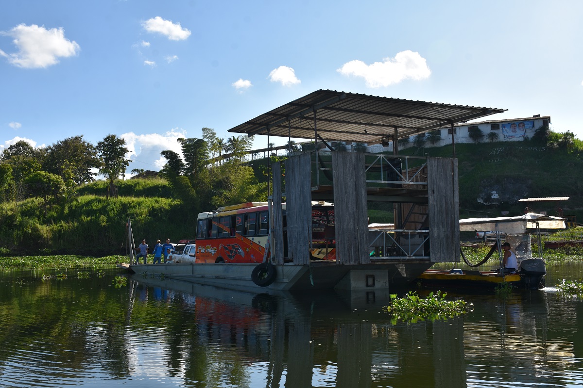 Represa Daule Peripa cantón Pichincha accesos a puertos Conguillo Chorrillo