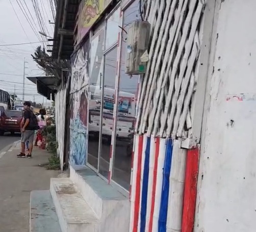 Un nuevo hecho violento se registró este lunes, 19 de junio de 2023, en Manta. Se trata de una balacera dentro de una barbería ubicada en la vía Interbarrial, en el ingreso a la parroquia Eloy Alfaro.