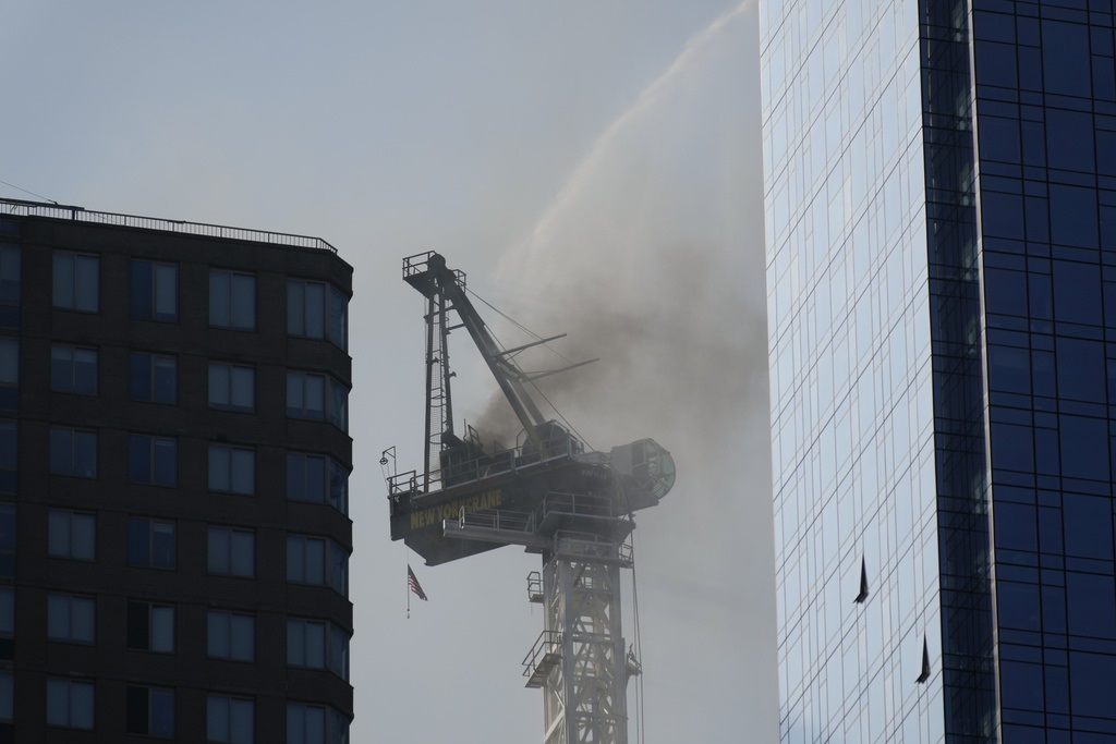 Al menos seis heridos al caer el brazo de una grúa de construcción en Manhattan, Estados Unidos