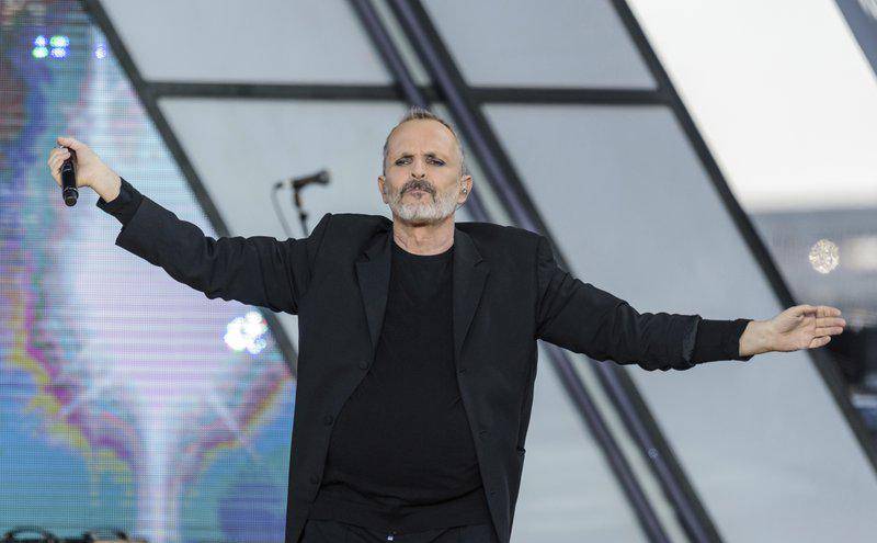 El cantante español Miguel Bosé denunció que fue víctima de un violento asalto en su casa en Ciudad de México.