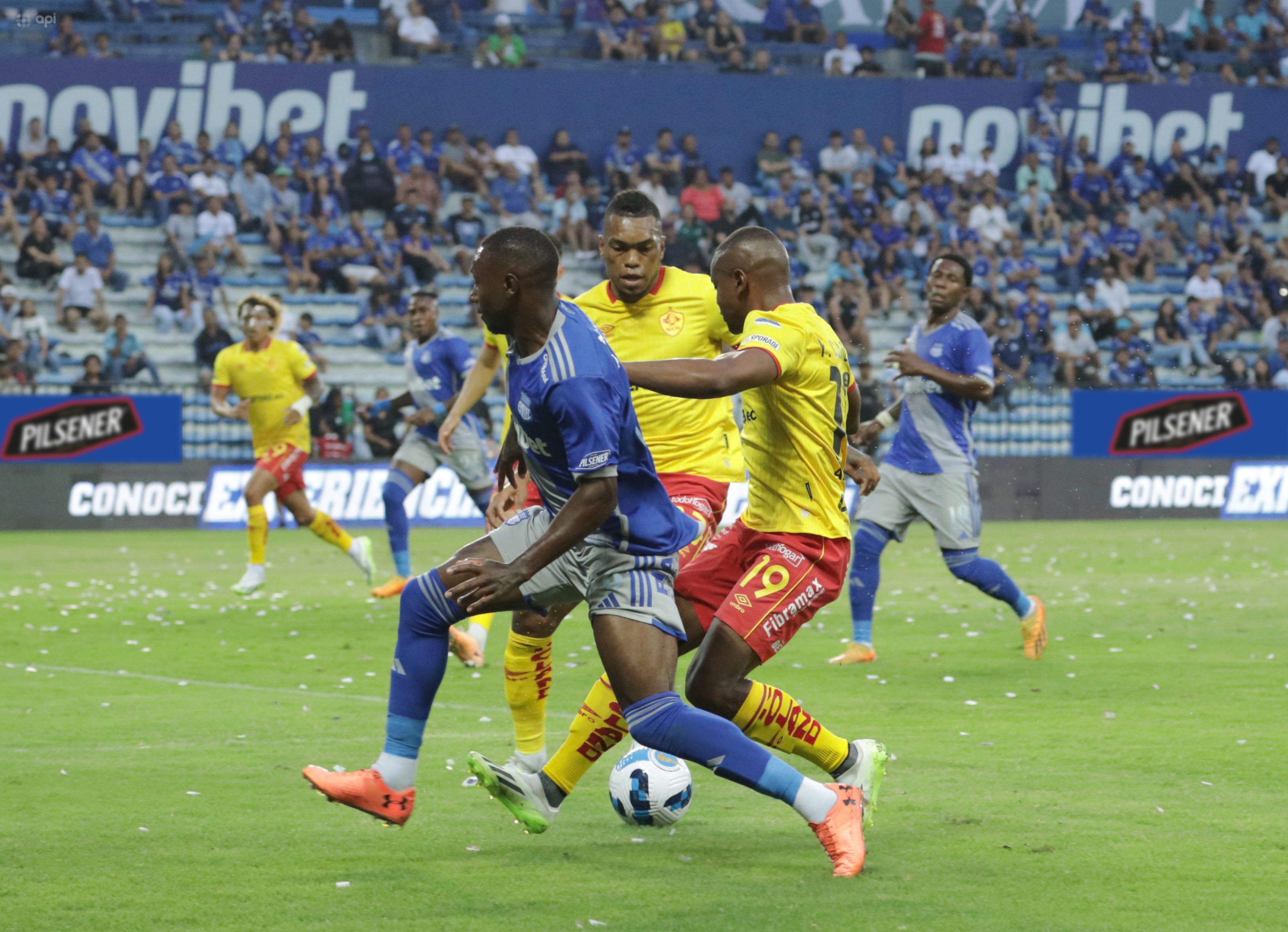 [EN VIVO] Emelec y Aucas se enfrentan en el estadio Capwell