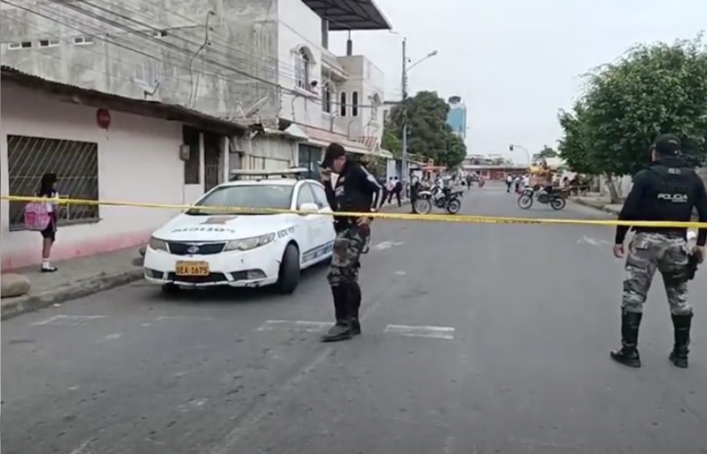 Abandonan una cabeza humana en los exteriores de una escuela, en Huaquillas