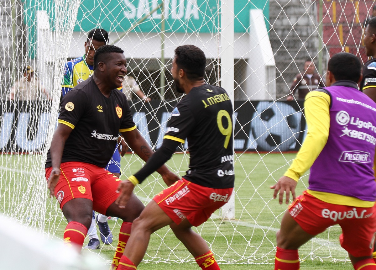 Aucas venció a Gualaceo