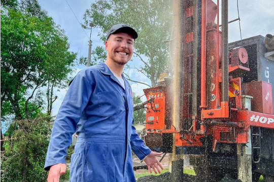 MrBeast destina una fortuna en construir pozos de agua en África