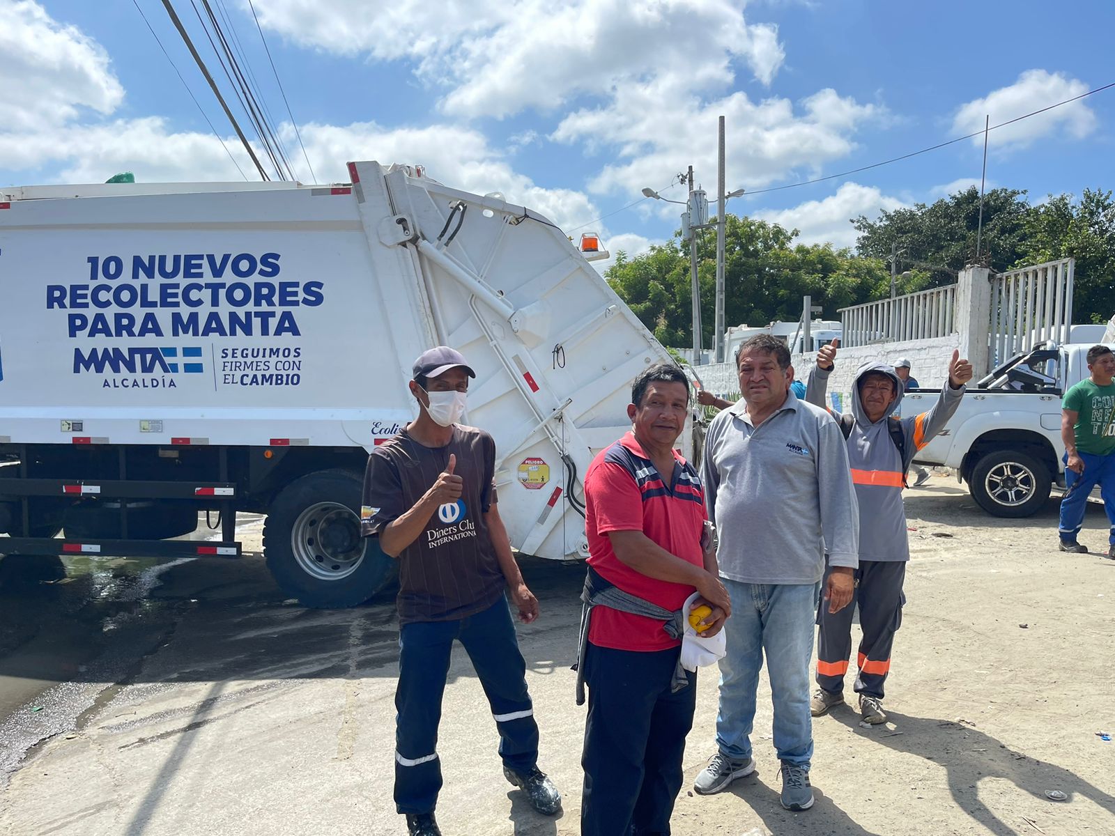 Obreros retomaron la recolección de basura en Manta