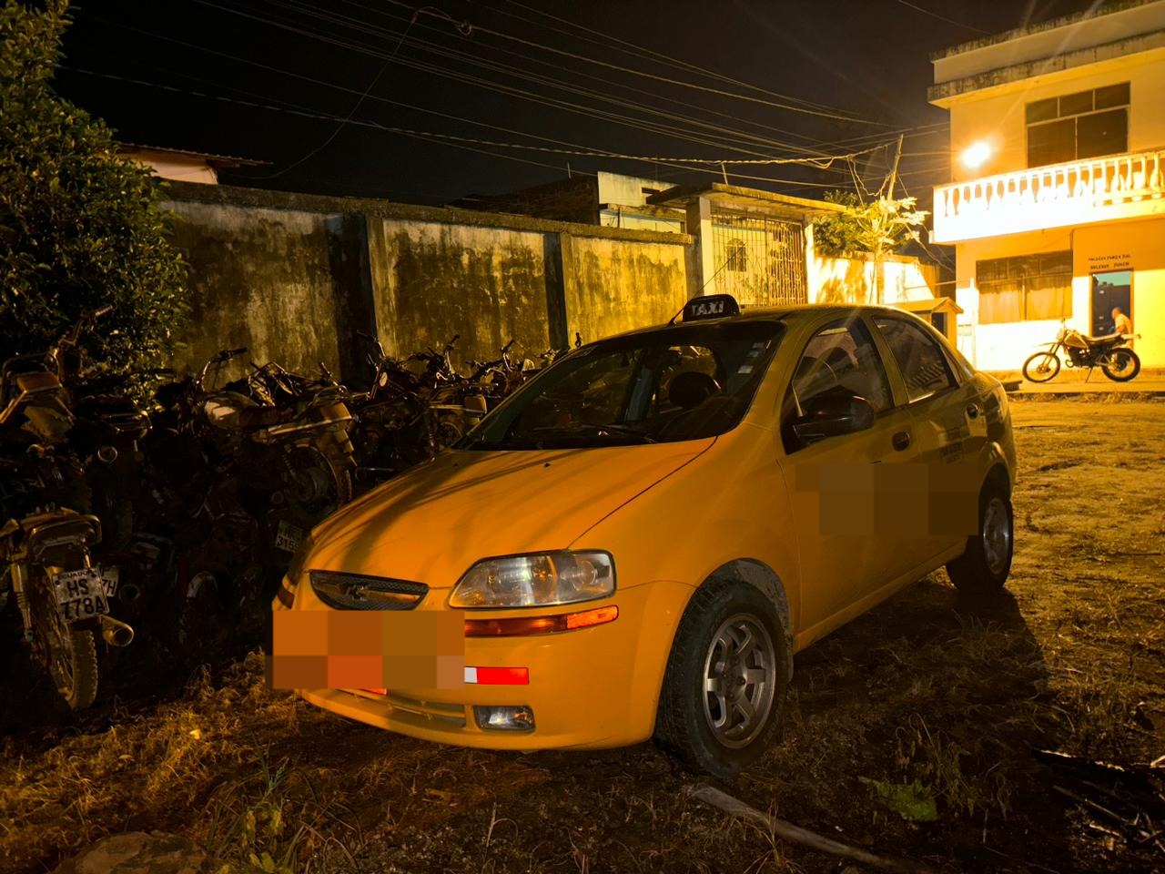 Presuntos ladrones usaron un taxi para robar y fueron detenidos