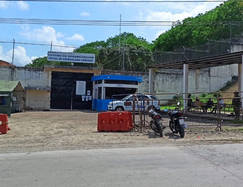 La Policía emitió un informe en el que supuestamente faltarían 48 reos de la población total de la cárcel de Esmeraldas.
