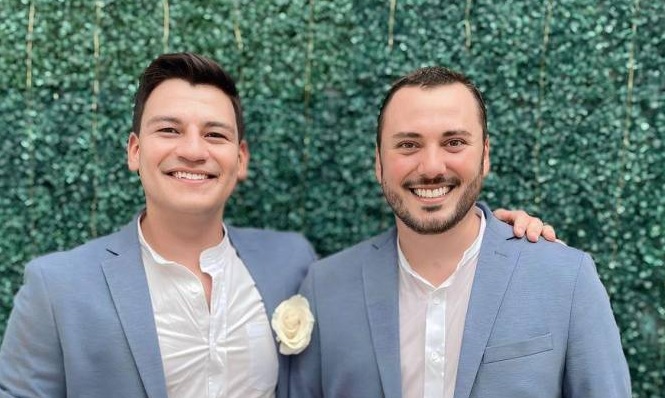 El reconocido comediante e influencer ecuatoriano Jorge Campozano, contrajo matrimonio con su novio de hace cinco años.