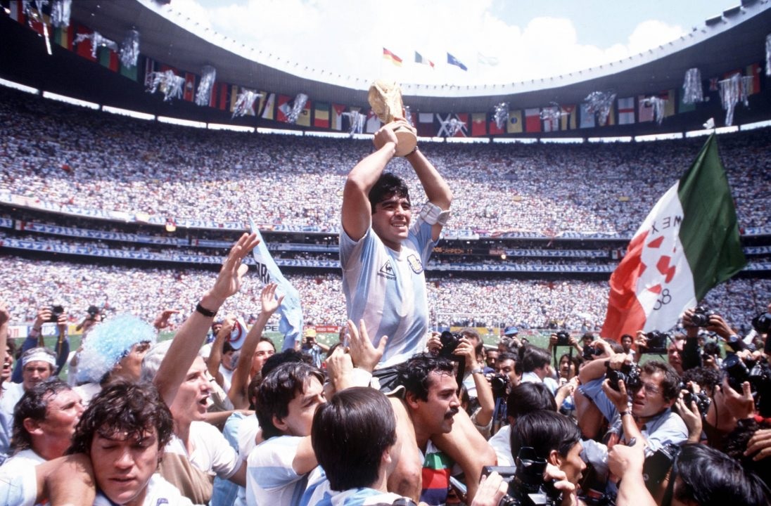 El estadio Azteca, cuya capacidad actual es de unos 83 mil espectadores, entró a formar parte de la historia del fútbol.